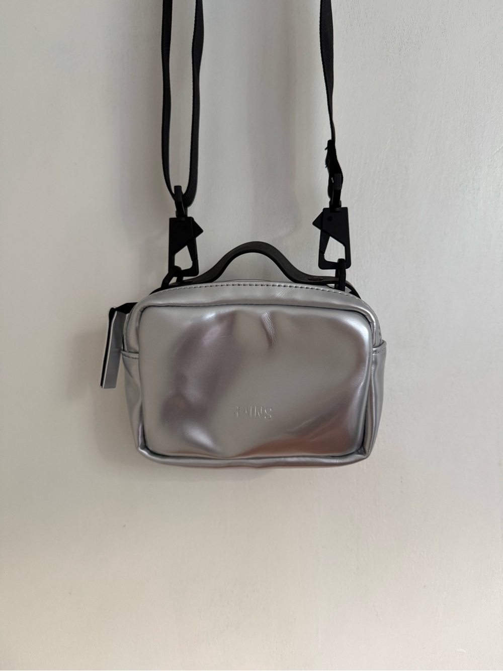 Rains Silver Metallic Box Bag Micro - Picture 2 of 6